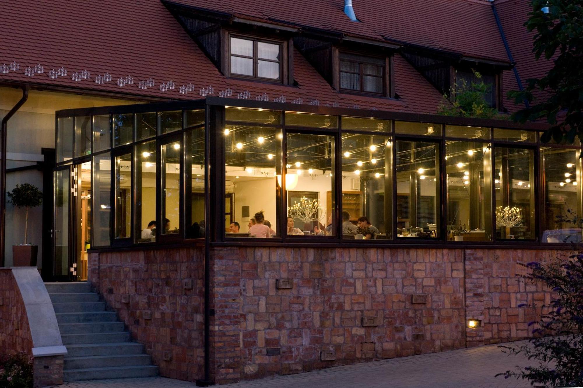 Jankovich Hotel Rácalmás Zewnętrze zdjęcie